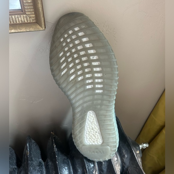 Yeezy Boost 350 V2 Ash Blue size 14 - Picture 4 of 4